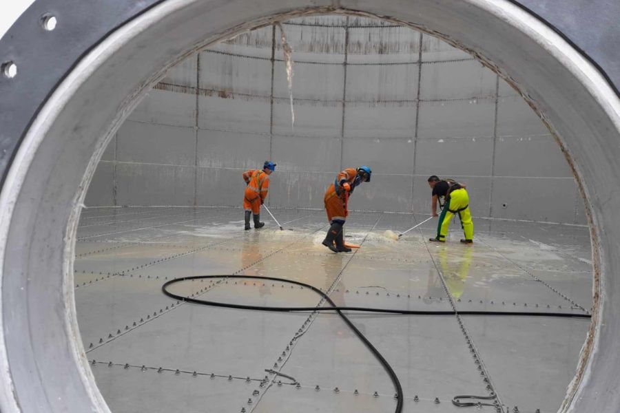 Cleaning inside of a tank