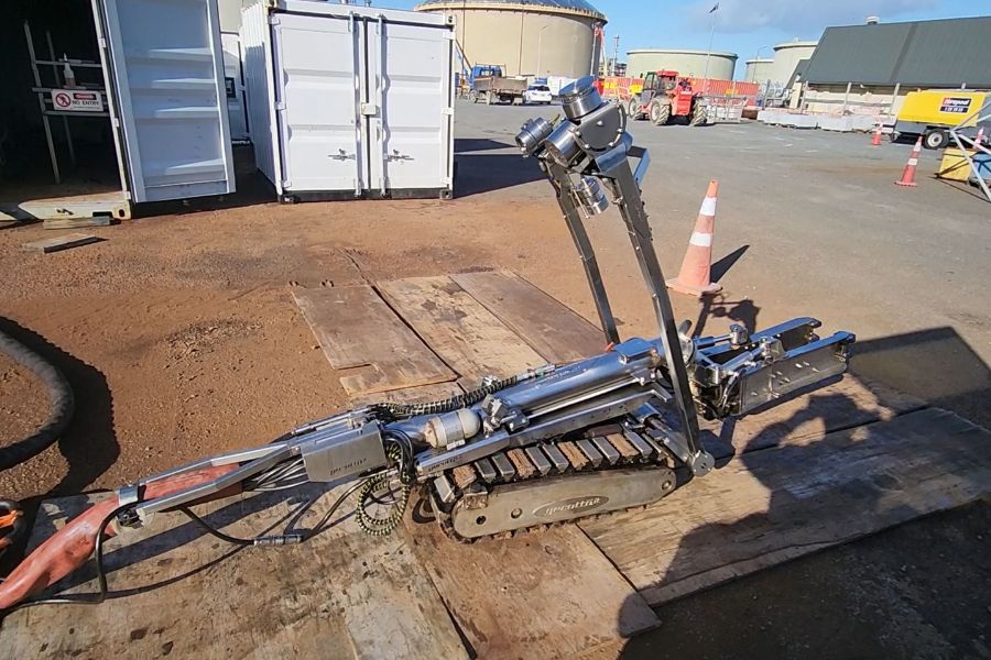Gerotto robot deployed at Marsden Point for remote-operated tank cleaning work